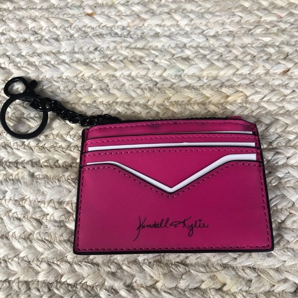 Kendall and Kylie Coin/Credit Card Keychain - Picture 3 of 6